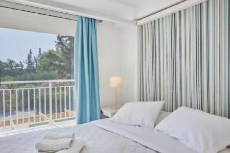 Lagoon Luxury Suites - 11
