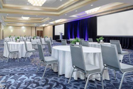 Delta Philadelphia Airport - 5
