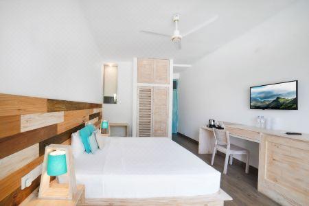 Moon Beam - The Beach Heaven - 140