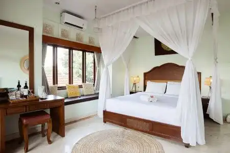 Outpost Ubud Nyuh Kuning Live - 7