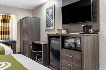 Quality Inn & Suites Longview I-20 - 22