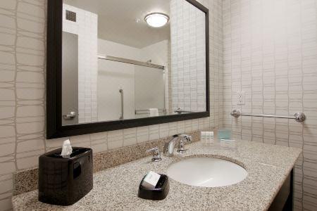 Hampton Inn & Suites Bellevue Downtown-Seattle - 26