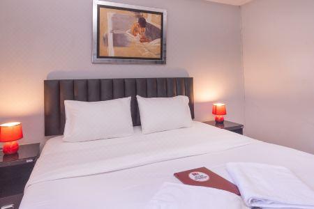 Robin's Nest Guesthouse & Restaurant - 13