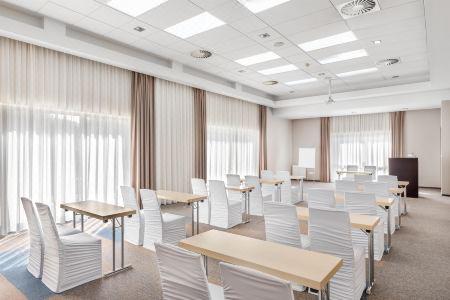 Park Inn by Radisson Sarvar Resort & Spa - 8