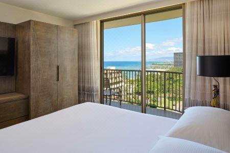 Embassy Suites by Hilton Waikiki Beach Walk - 23