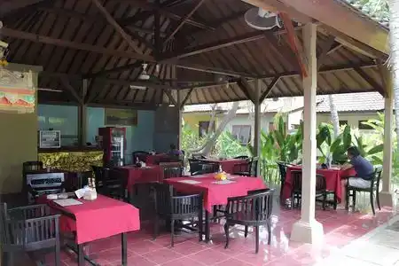 Ayu Beach Inn - 5