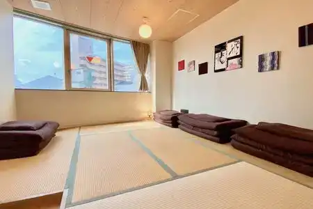 Osaka Guesthouse Nest - Hostel - 1