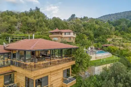 Avena Mountain Boutique - Adults Only - 6