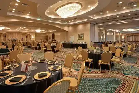 Plaza Resort & Spa - 6