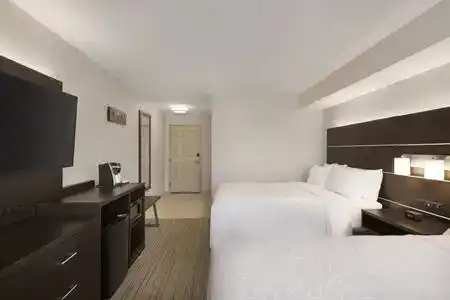 Holiday Inn Express & Suites SARASOTA EAST - I-75 by IHG - 17