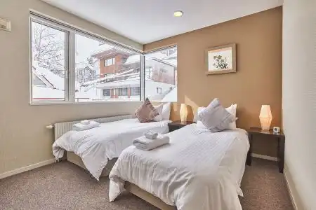 Niseko Central Houses and Apartments - 10