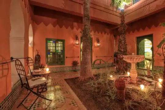 Riad Kaiss by Anika - 195