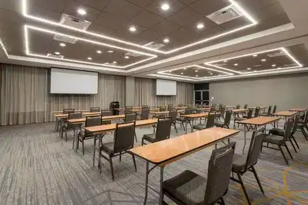 Wyndham Garden Orlando Airport - 7