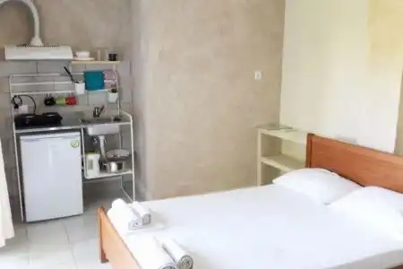 Artemis Studios & Apartments - 5