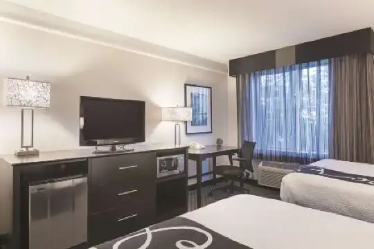 La Quinta Inn & Suites by Wyndham Fort Lauderdale Tamarac - 3