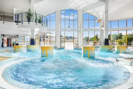 Park Inn by Radisson Sarvar Resort & Spa - 3