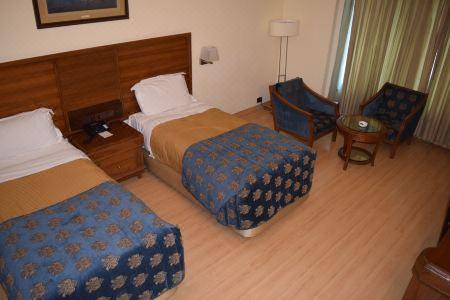 Samrat, New Delhi - 64