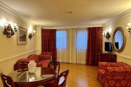 Suites Torre Dell'Orologio - 32