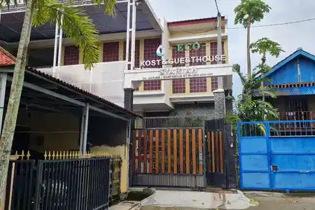 OYO 90938 Eco Guest House Syariah - 4