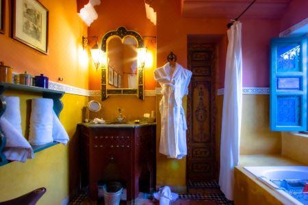 Riad Kaiss by Anika - 190