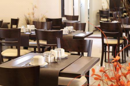 Europlaza & Suites - 7