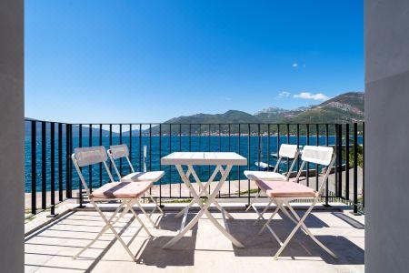 Villa Lastva is a Five Star Seafront Luxury Villa with Privite Pool - 6