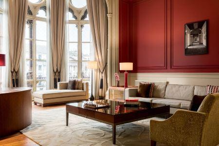 St. Pancras London, Autograph Collection - 62