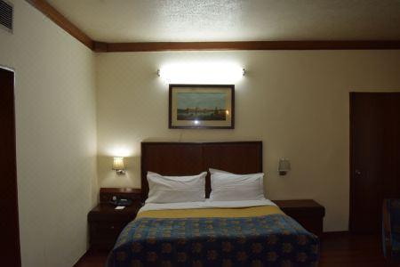 Samrat, New Delhi - 65