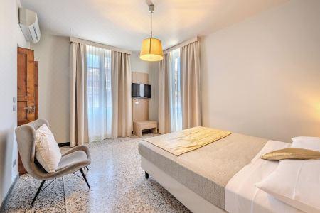 HNN Luxury Suites - 1