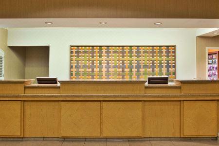 La Quinta Inn & Suites by Wyndham Greenville Haywood - 3