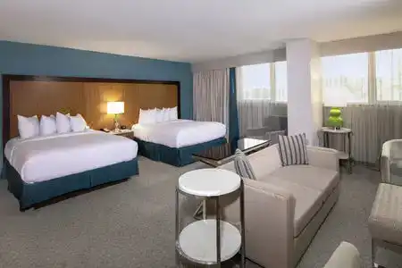 DoubleTree by Hilton Jacksonville Airport - 4
