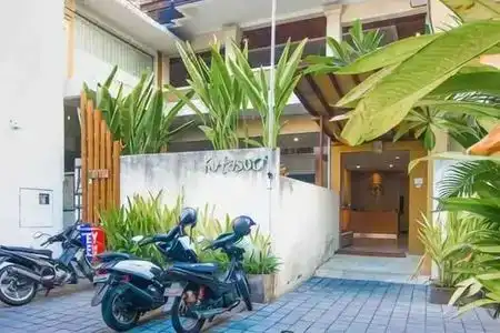 Kuta Suci Guest House - 1