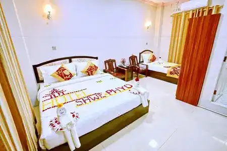 Shwe Phyo - 1