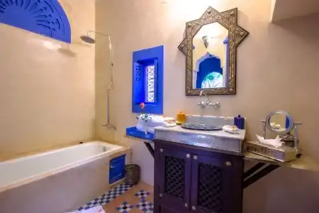 Riad Kaiss by Anika - 56