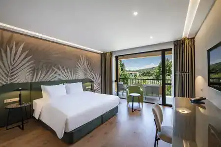 Lopota Lake Resort & Spa - 4