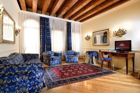 Suites Torre Dell'Orologio - 20