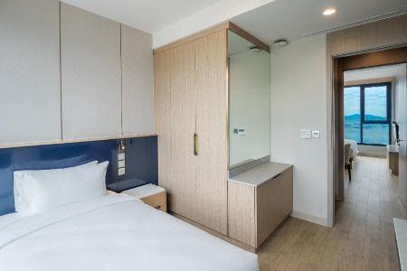 S Sriracha & Residence - 106