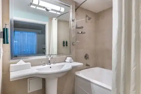 Hilton Vacation Club Crescent on South Beach Miami - 13