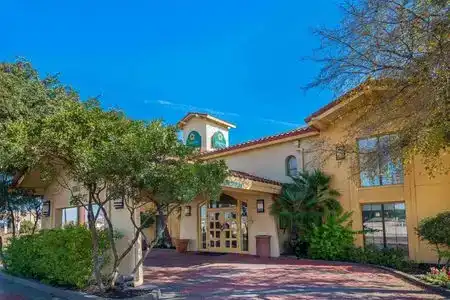 La Quinta Inn by Wyndham San Antonio I-35 N at Rittiman Rd - 2