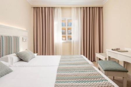 Can Picafort Palace - 35