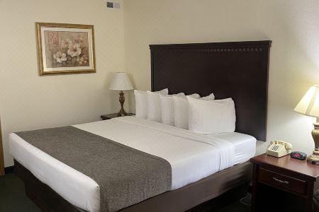 Brookwood Inn Branson - 6