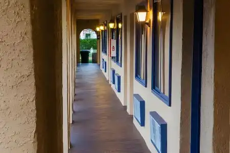 Sevilla Inn Kissimmee- Near Disney - 4