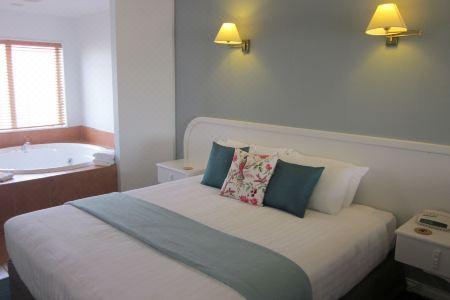 Beachfront Motel - 40