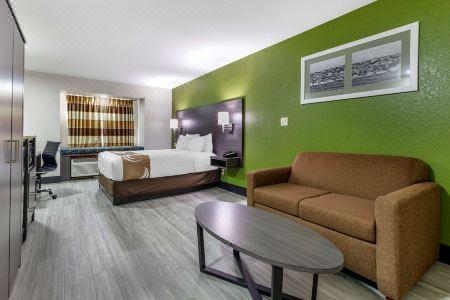 Quality Inn & Suites Longview I-20 - 17
