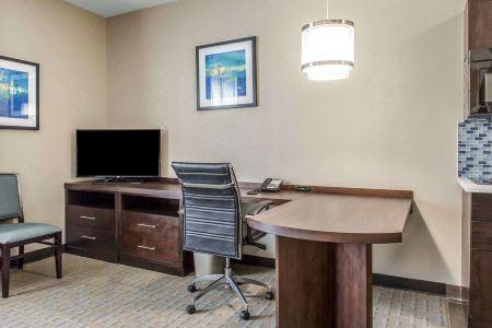 MainStay Suites Midland - 46