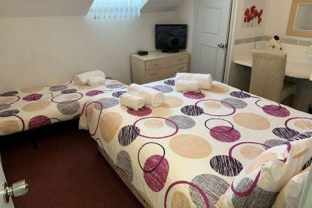 Austins Guest House - 12