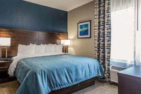 MainStay Suites Midland - 20