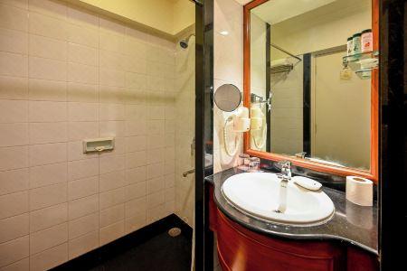 Fariyas Mumbai , Colaba - 16
