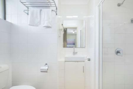 Best Western Airport 85 Motel - 53