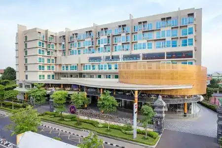 ibis Yogyakarta Adi Sucipto - 1